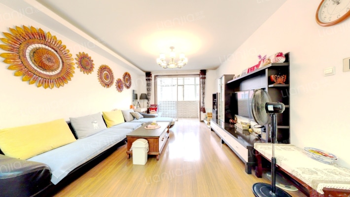 卓达卓东小区二手房实景图