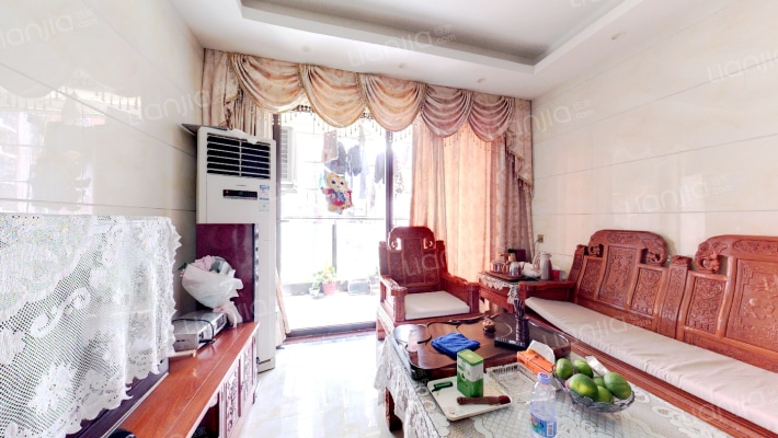 星河丹堤E区二手房实景图