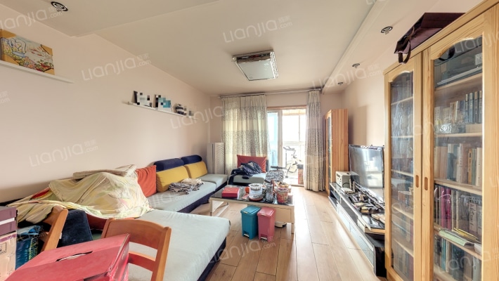 爱丁郡院二手房实景图