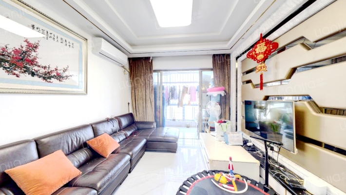 嘉洲华苑二手房实景图