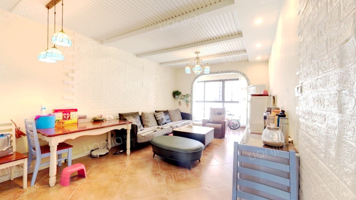 蓝光锦绣城四期二手房实景图