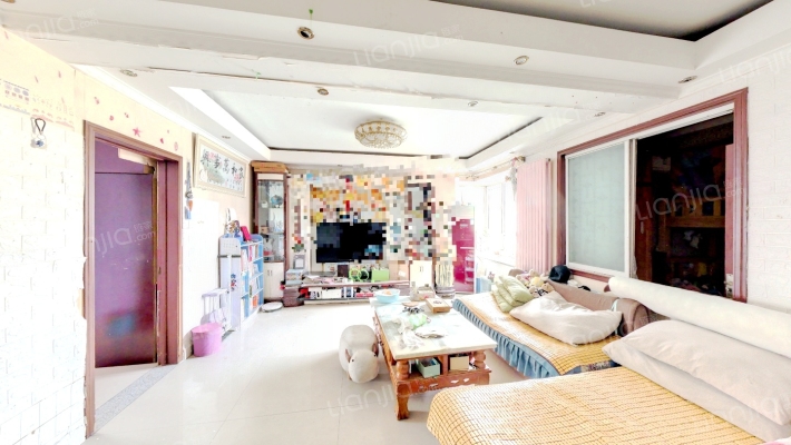 卧龙花园一区二手房实景图