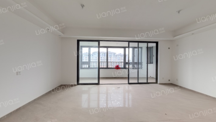 保利和光尘樾三期二手房实景图