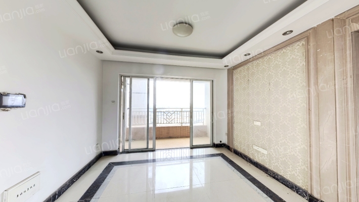 鸿益华府二手房实景图