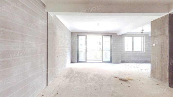 城镇依山郡二手房实景图