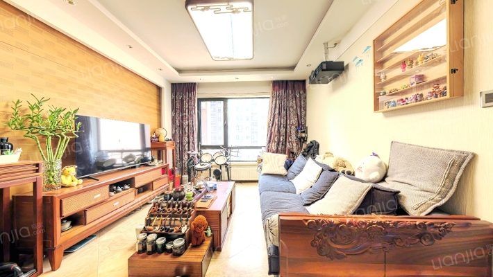 名士豪庭3区二手房实景图