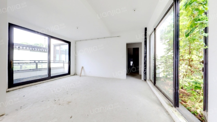 知丘别墅二手房实景图