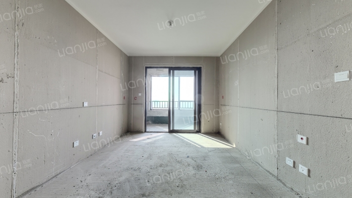 融创城融华园二手房实景图