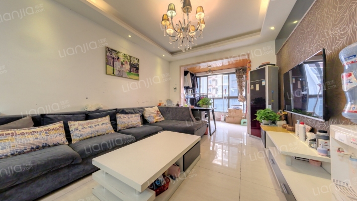 保利金香槟二手房实景图