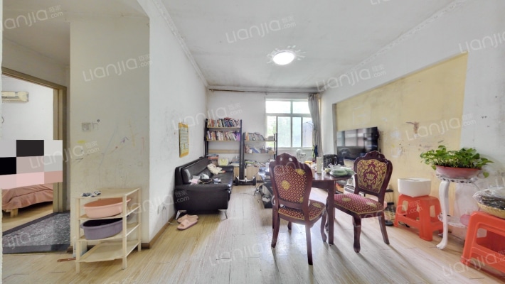 东勤佳苑二手房实景图