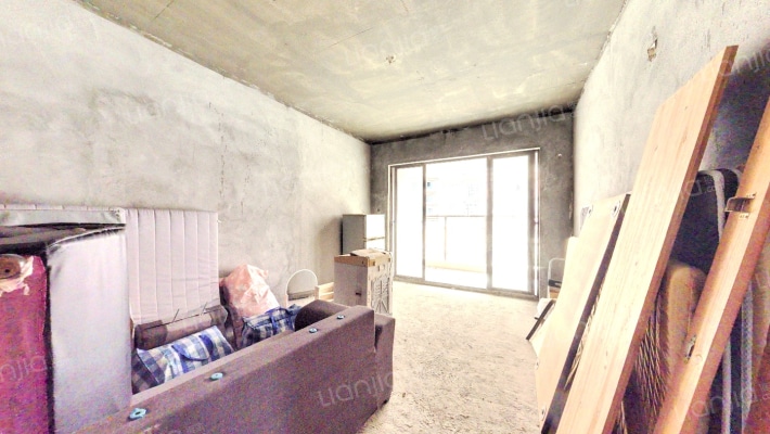 山水芳邻二手房实景图