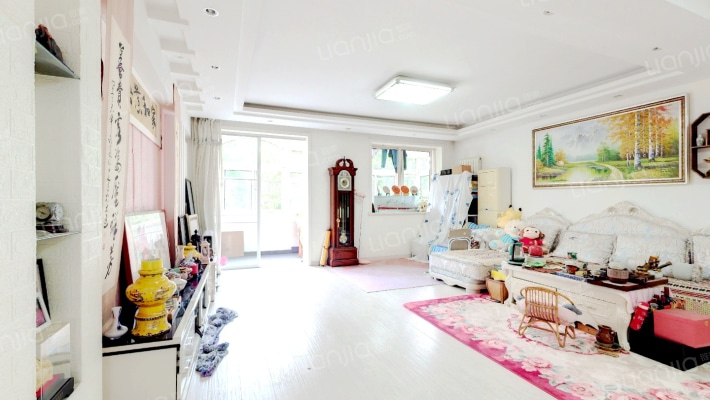 新华公寓二手房实景图