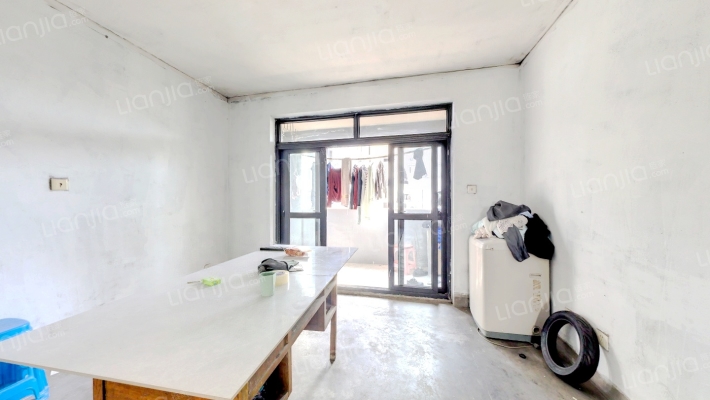 荷风华庭二手房实景图