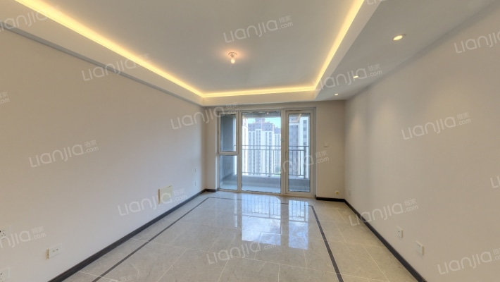 万科翡翠臻园二手房实景图