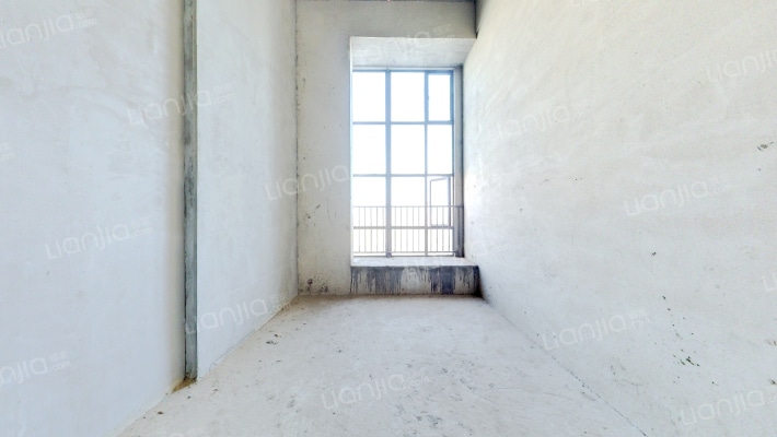 麓江春二手房实景图