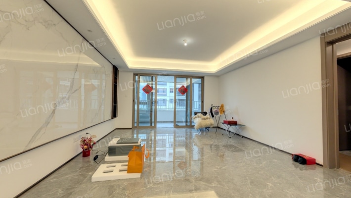 中粮保利麓湖天荟 二手房实景图