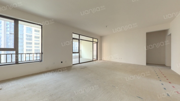 蓝润春风屿湖二手房实景图