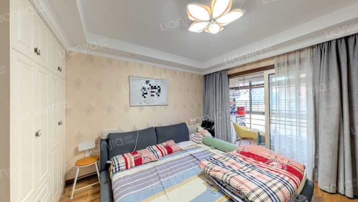 春城家园A区二手房实景图