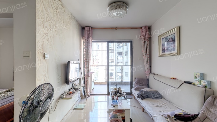 雅园二手房实景图