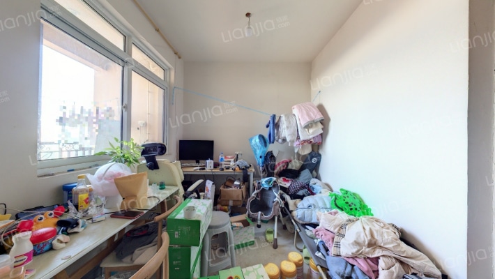 绿地长兴新苑南苑二手房实景图