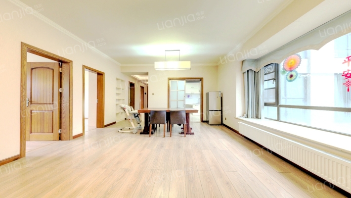 千禧河畔B区二手房实景图