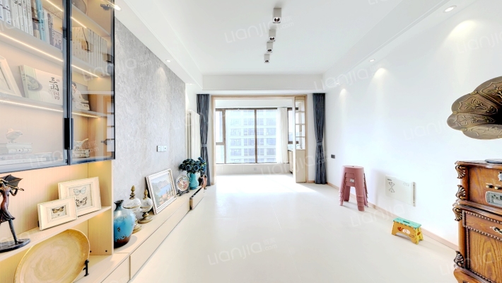 融创美盛宏园二手房实景图