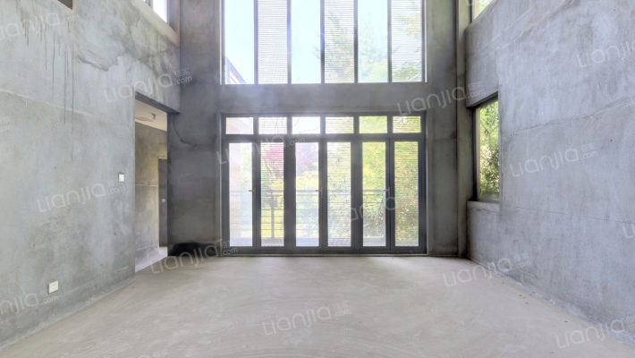 元一高尔夫别墅四期二手房实景图