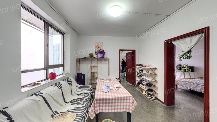 长航小区二手房实景图