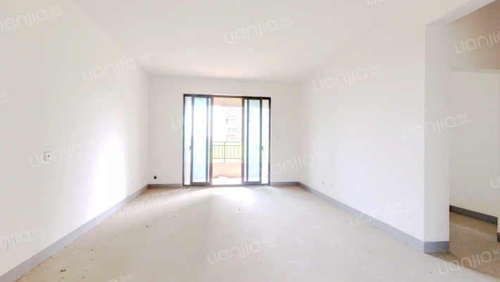 绿地国际博览城二期博隆二手房实景图