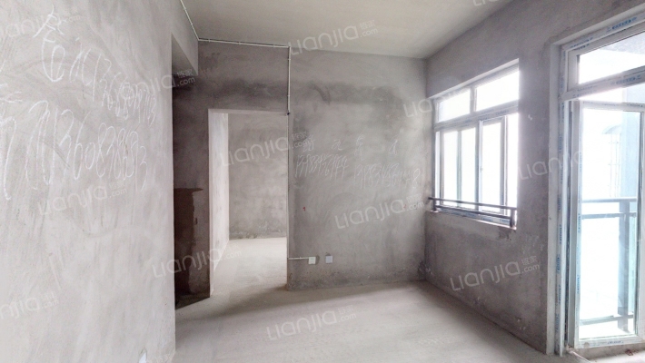 宝桐佳苑二手房实景图