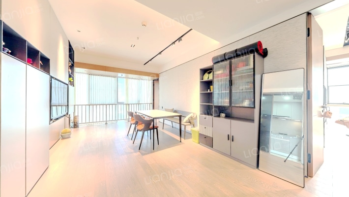 华侨城创想大厦二手房实景图