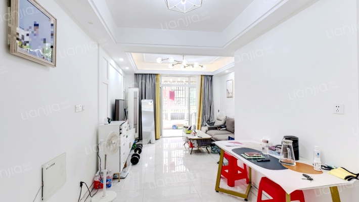 文一名门皇马A区二手房实景图