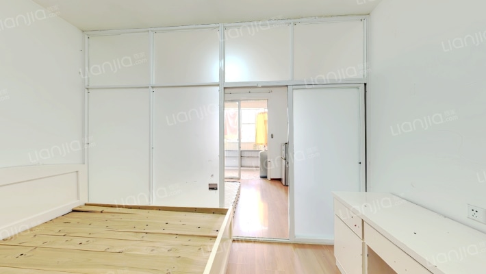 博仕后家园二手房实景图