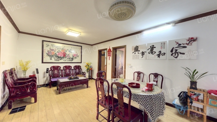 城区中心市场小区二手房实景图