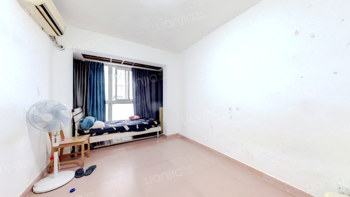 八达商城二手房实景图