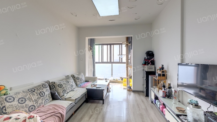 缤纷翡翠湾二期二手房实景图