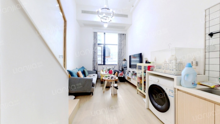 地铁万科杭行道二手房实景图