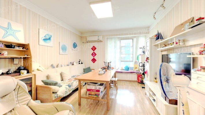 蓝谷地三四期二手房实景图