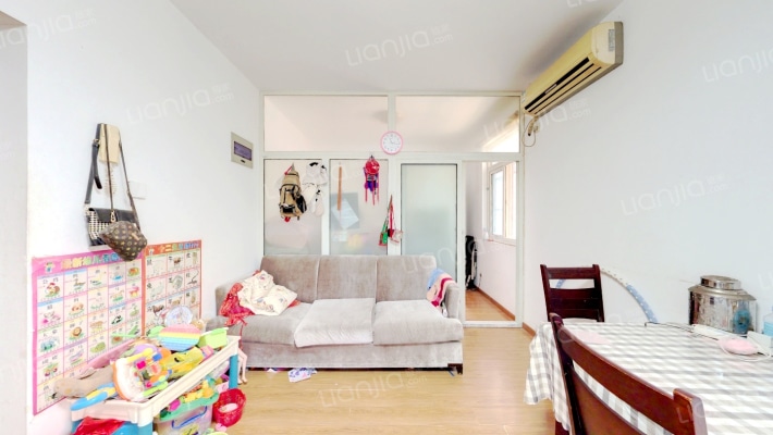 新荷园南区二手房实景图