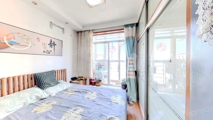 龙畔金泉五期K4区二手房实景图