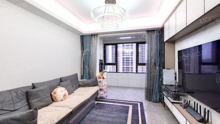 洺悦华府二手房实景图