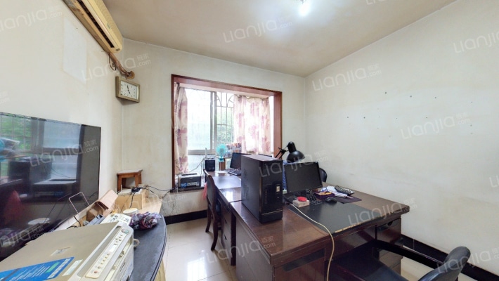 斌鑫新华苑二期二手房实景图