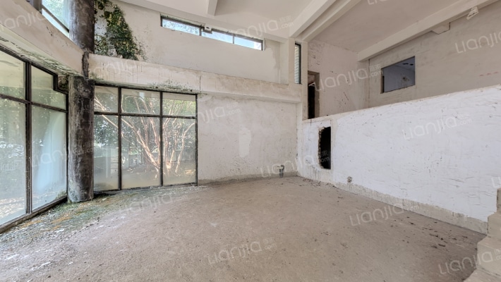 香格里麓山别墅二手房实景图