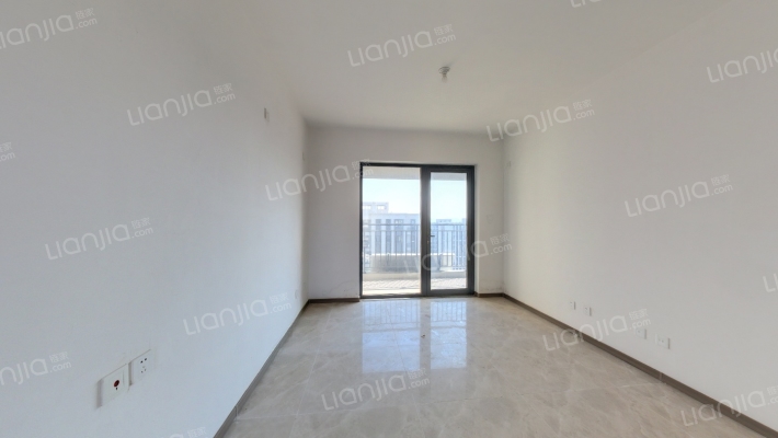 绿地德迈珑璟台二手房实景图