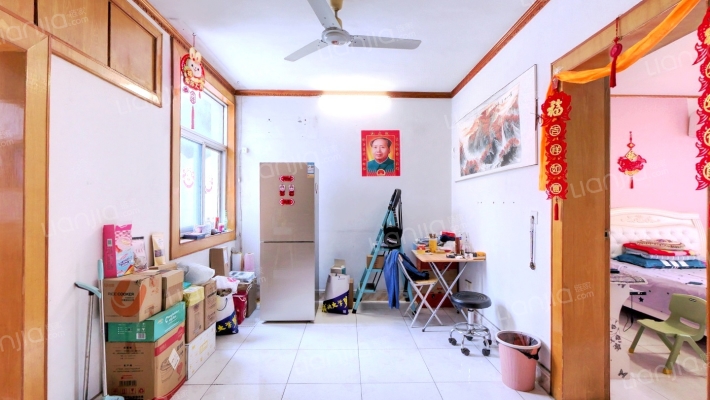 国防工办小区二手房实景图