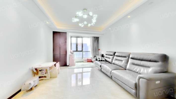 证大阅公馆二手房实景图