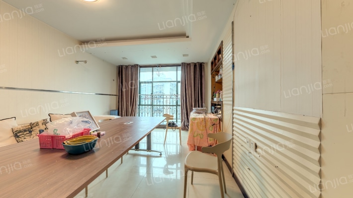 鸿基馨苑二手房实景图