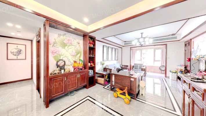 蓝天花园二手房实景图