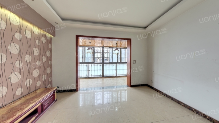 禾登新城二手房实景图