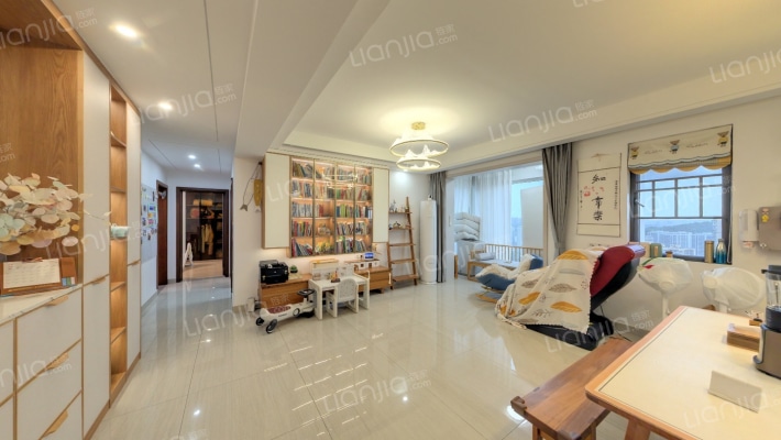 金恒银杉里二手房实景图